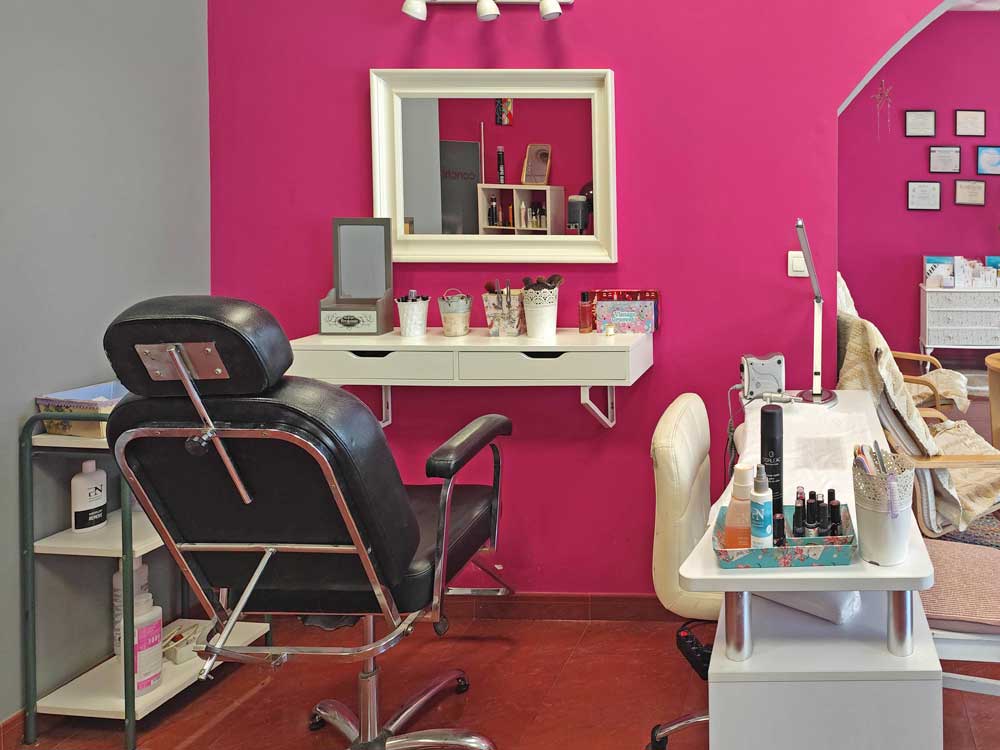 Centro de estética e salón de peiteado en Salceda de Caselas